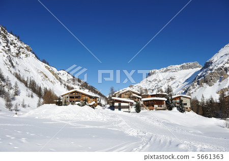 Mountain ski resort 5661363