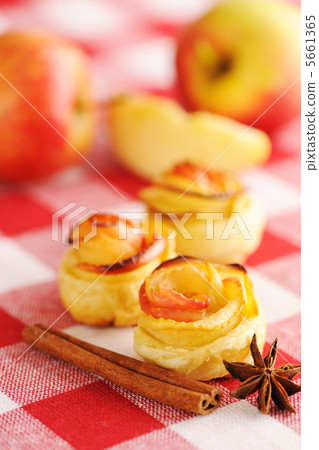 Apple pies dessert 5661365