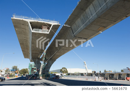 road under reconstruction 5661670