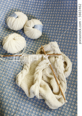 Knitting 5663462