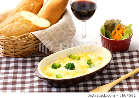 Penne gratin Penne gratin 5664591