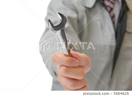 Workers with spanners 5664626