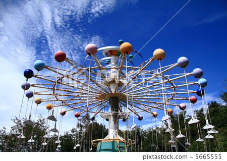Rotating swing 5665555