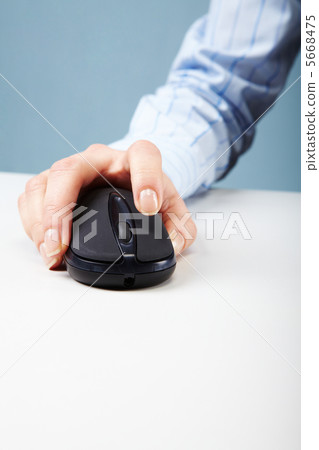 Hand on mouse 5668475