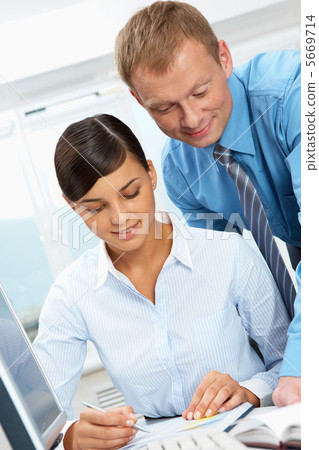 Coordinating young specialist 5669714