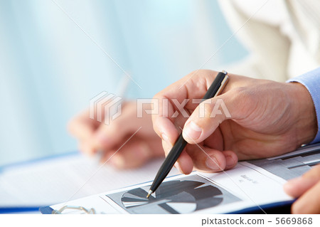 Work with paper 5669868