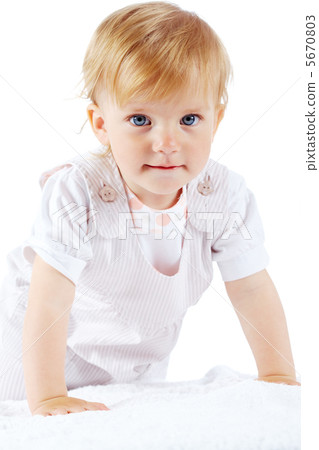 Cute child 5670803