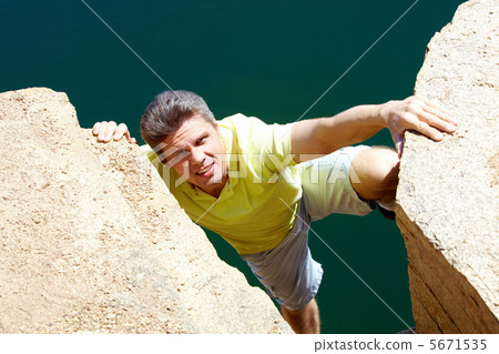 Climbing 5671535