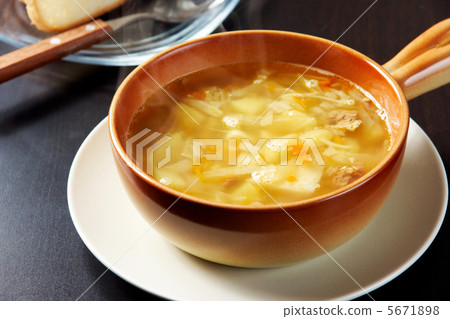 Hot dish Hot dish 5671898
