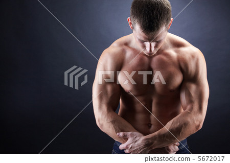 Bodybuilder Bodybuilder 5672017