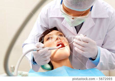 Checking up teeth Checking up teeth 5672093