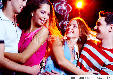 Dates at disco 5672216