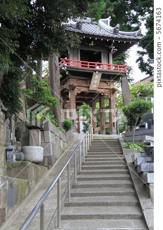 東京都大田區的Manpukuji鐘樓門 5674163