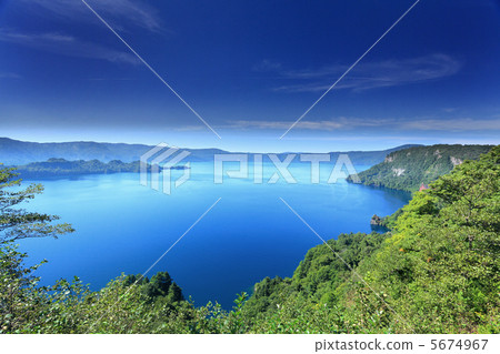 Fantastic Towada lake 5674967
