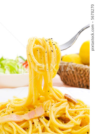 Spaghetti 5678270