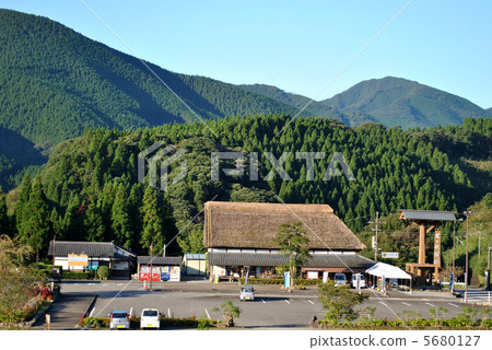 Road Station Sakutani 5680127
