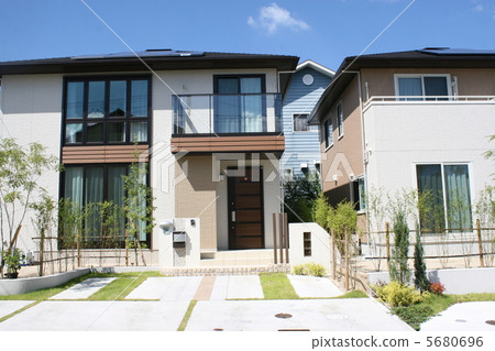 A house 5680696
