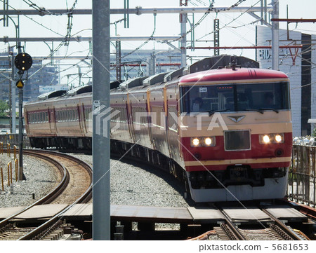Limited express Kusatsu 185 series Urawa station 5681653