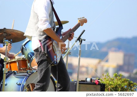 電吉他的表現 5682697