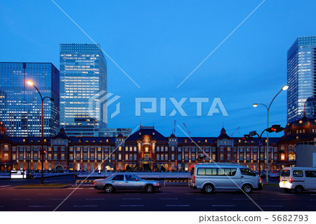 Lighting up of the Tokyo Station Marunouchi station building completed completion of storage and restoration work 5682793