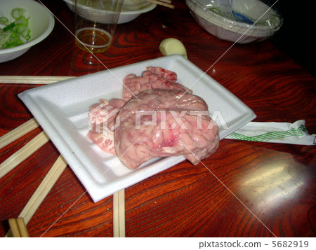 Deer brain stings Deer brain stings 5682919