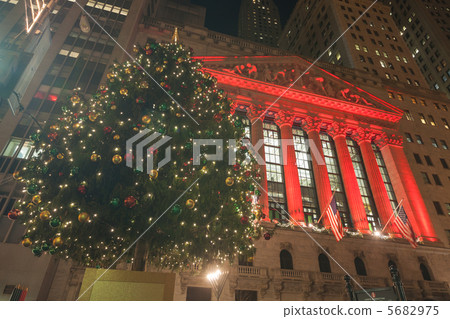 Christmas New York Stock Exchange 5682975