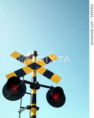 Railroad crossing	 5683802