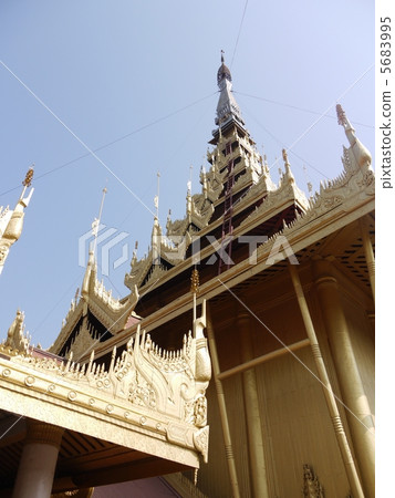 Old royal palace 5683995