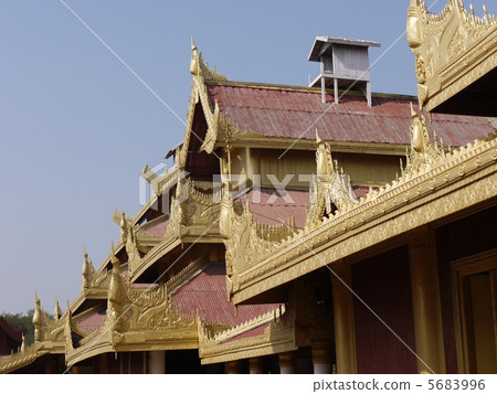 Old royal palace 5683996