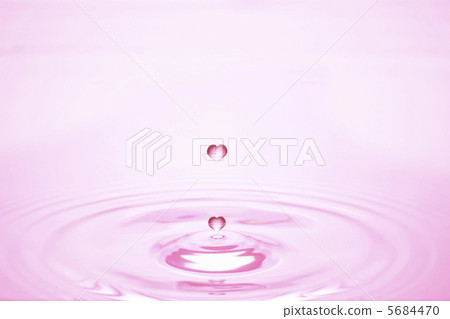 Heart drop of water 5684470