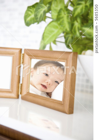 嬰兒 5685350
