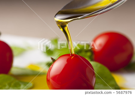 Olive oil Olive oil 5687976