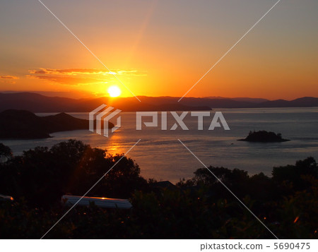 Sunset from One Tree Hill on Hamilton Island 5690475