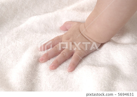 嬰兒手 5694631