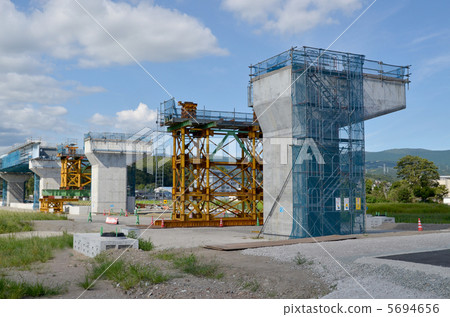 伊豆長期道路正在建設中 5694656