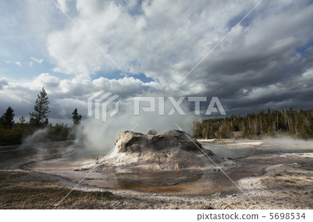 Geyser in Yellowstone Geyser in Yellowstone 5698534