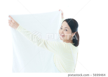 Housewife (laundry) Housewife (laundry) 5699464