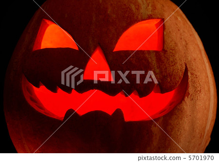 Red pumpkin Red pumpkin 5701970