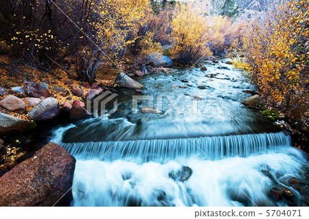 Autumn creek Autumn creek 5704071