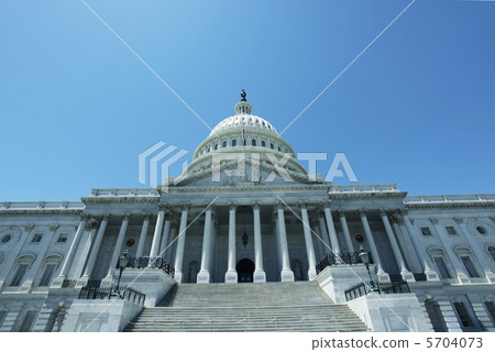 Capital Capital 5704073