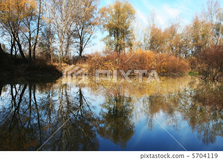 Autumn lake Autumn lake 5704119