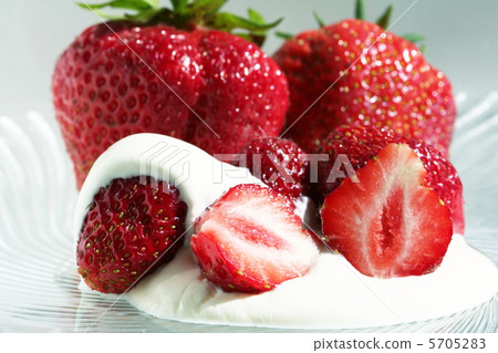 Strawberry 5705283
