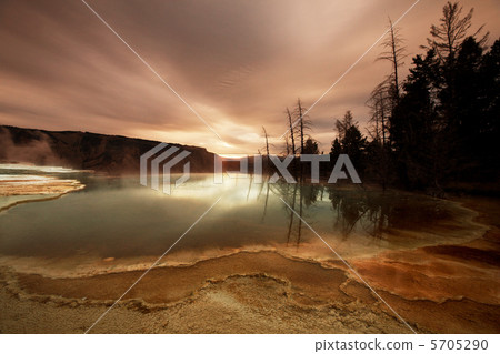 Mannoth Hot Springs Mannoth Hot Springs 5705290