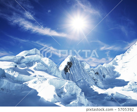 Snowcovered mountain Snowcovered mountain 5705392
