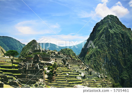 Machu-Picchu city 5705461