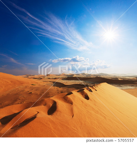 Desert 5705557