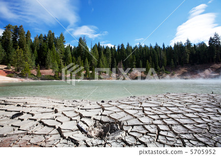Lassen Volcanic Lassen Volcanic 5705952
