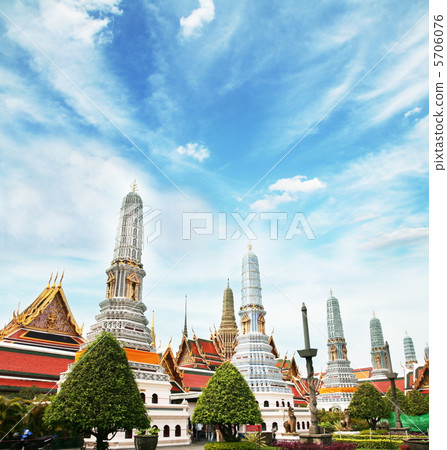 Temple Temple 5706076