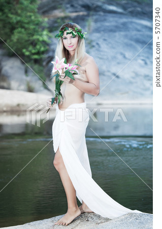 Forest nymph 5707340