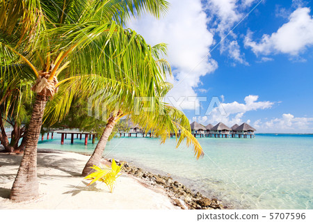 Perfect beach on Bora Bora 5707596